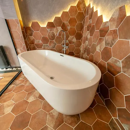 Hexa Aparthotel