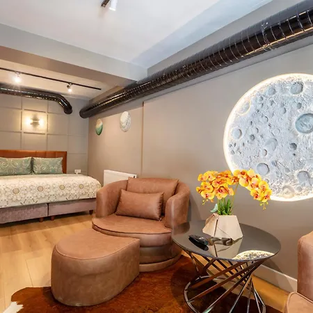 Hexa Aparthotel 3*