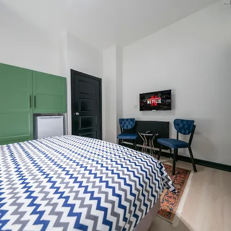 Hexa Apartmanhotel *